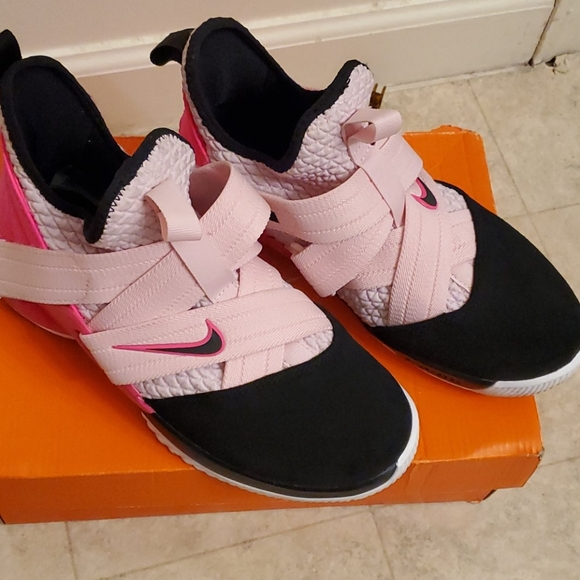 Labrons - Picture 3 of 4